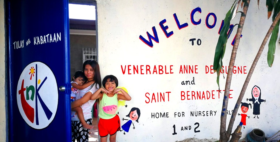 UPLiFT Signs MOA with ANAK-Tulay ng Kabataan Foundation